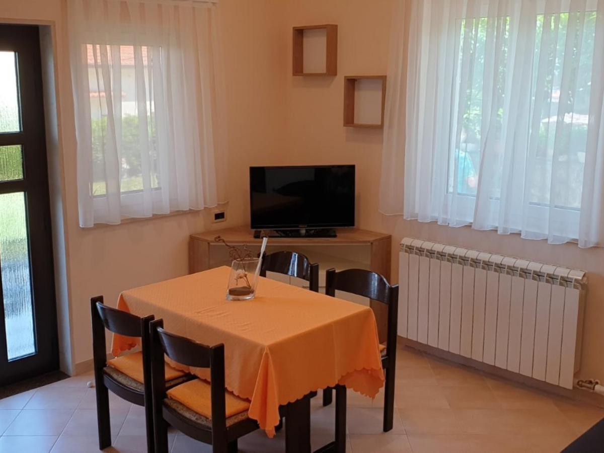 Apartment Jf Rezine Lovran Bagian luar foto